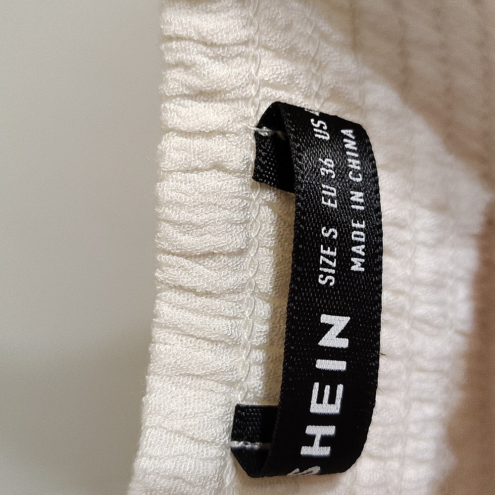 SHEIN White Tiered Sleeveless Camisole - Picture 3 of 6
